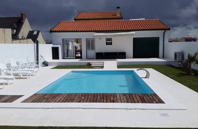 House Aveiro heated pool