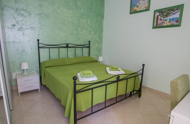 House Beautiful House Green Room