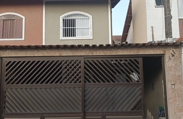House in Guilhermina in Praia Grande-SP. Pets are welcome.