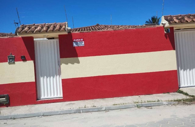 House close to the best beaches in Taperapuã. Come enjoy Porto