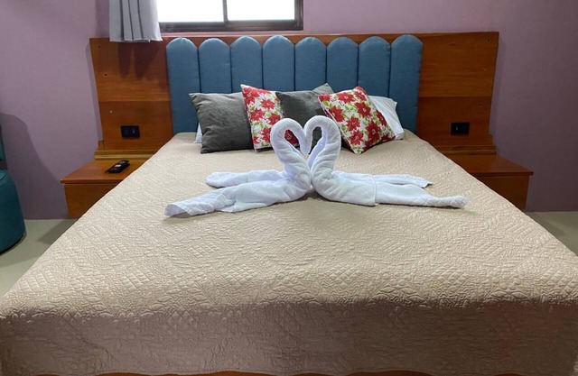 House with beautiful mountain views, tranquility and comfort close to everything.