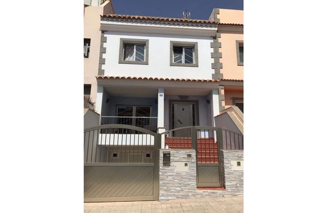 HOUSE CRUCE DE ARINAGA