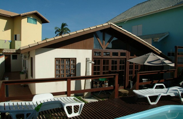 House facing the sea near Peruibe Aquarium