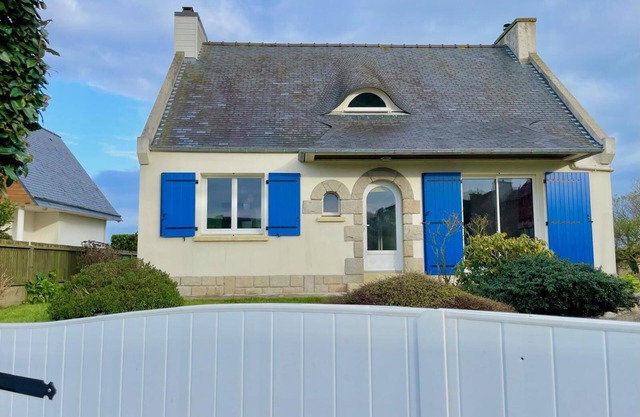 House-Family-Private Bathroom-Garden view