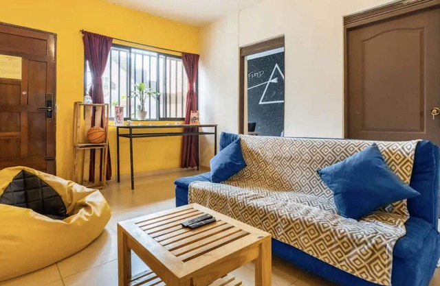 House for Family & Groups