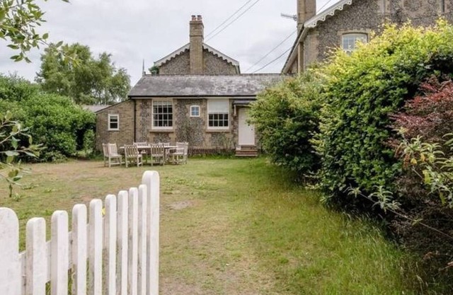 House ∙ 2 bedrooms ∙ 4 guests