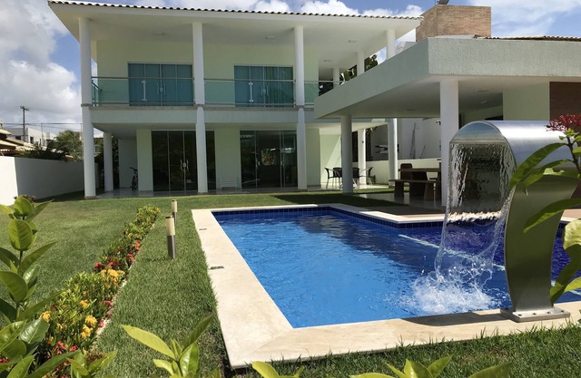 House Guarajuba High Standard Cond. Paraíso dos Lagos - Pool, Wi-fi and Sky