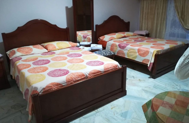 HOUSE HOSTAL LAS MERCEDES-HABITACION 2