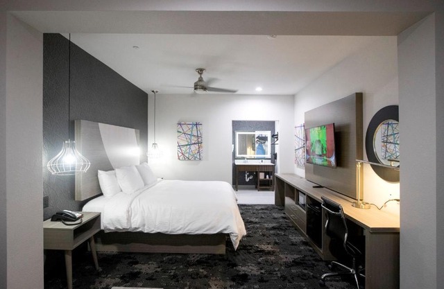 House Hotel