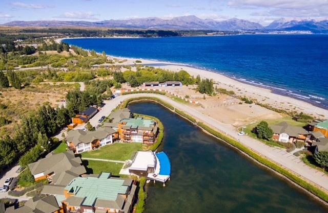 House in Bariloche with terrace and pool in Villa Huapi