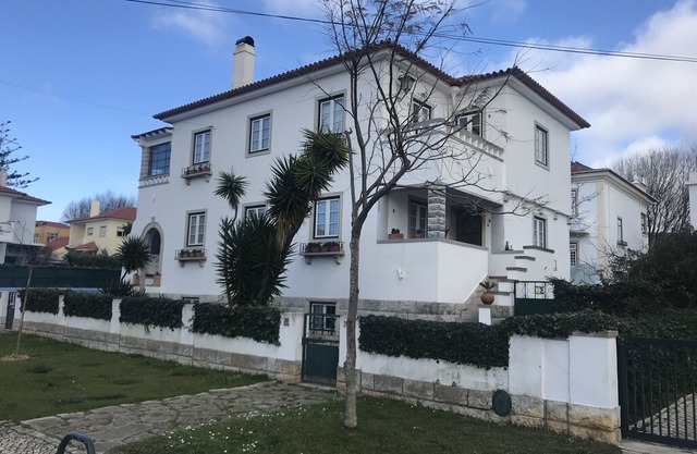 House in Avencas near the beach