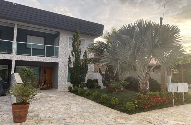 House in condominium beachfront in Boraceia