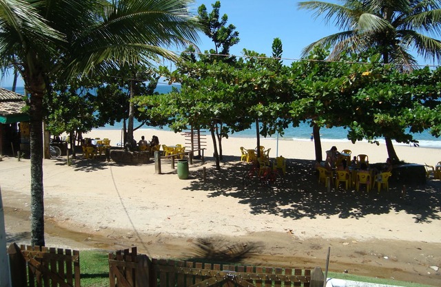 House in front of the beach Sununga, suitable for families. complete structure