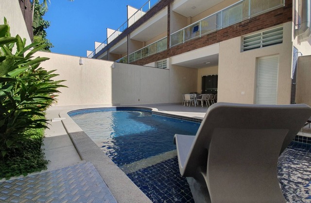 House in Juquei 4 Suites in Condominium Private Pool 500 m Beach Sleeps 10