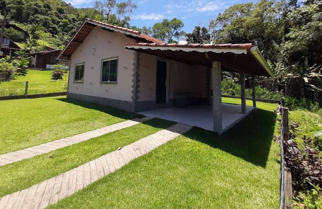 House in Lumiar with private waterfall and farm