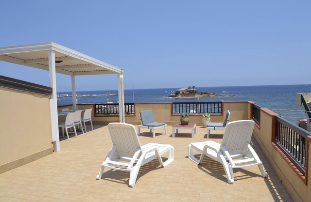 house in the center of marzamemi facing the sea