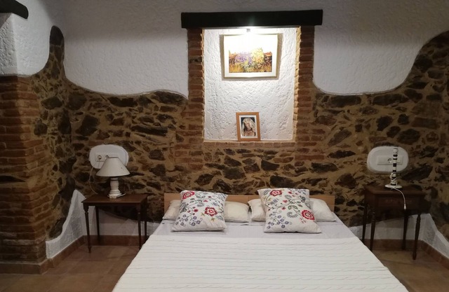 House in Valdezufre 6 km from Aracena. In a unique natural environment.