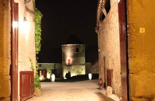 House-Luxury-Ensuite-Landmark view-Instant Morienval La Vue