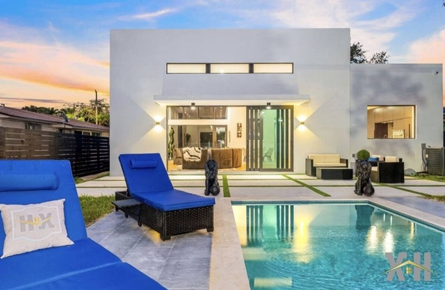 House of Frenchie by Xenia Homes