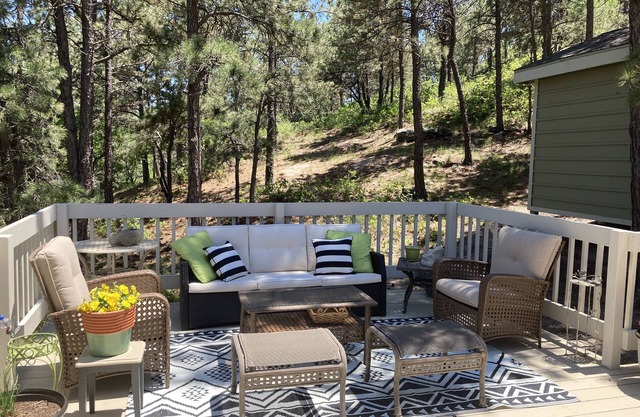 House on secluded, private lot