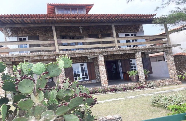 House on the seafront, Arraial do Cabo / Figueira