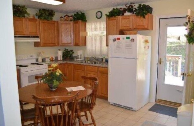 House on the top floor by the beautiful lake Norris with accessible boat slip