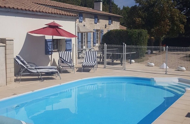 House, private pool near sea Charente-Maritime near La Rochelle, Cognac