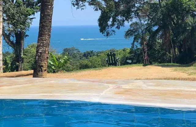 House prumirim waterfall