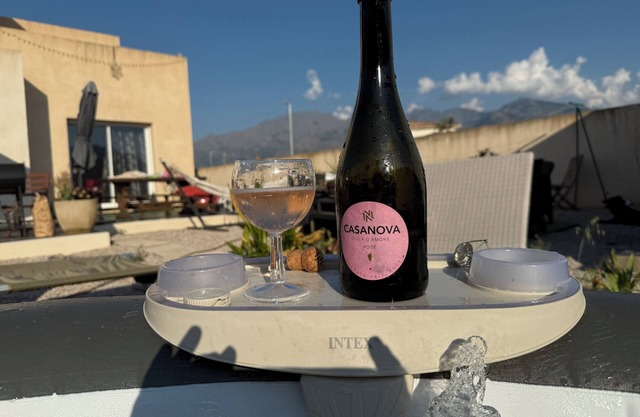 House, three unpretentious fields with garden, parking