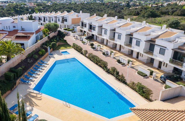 House w/Pool, Sea View & BBQ – Albufeira