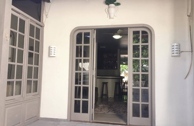 House with 4 bedrooms, pool and barbecue in the center Balneário Camboriú Beach