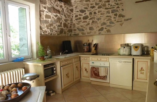 house with all comfort pets allowed