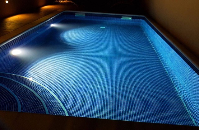 House with central pool, barbecue, wifi, a.a. and 300m from the beach.