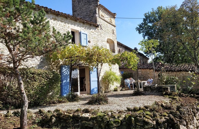 House with character in Sennouillac with swiming pool