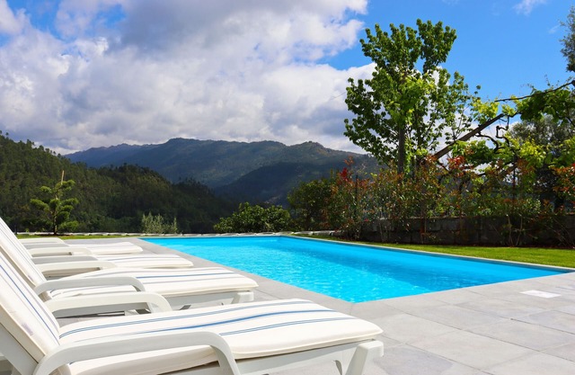 House with fantastic views of the Serra do Gerês