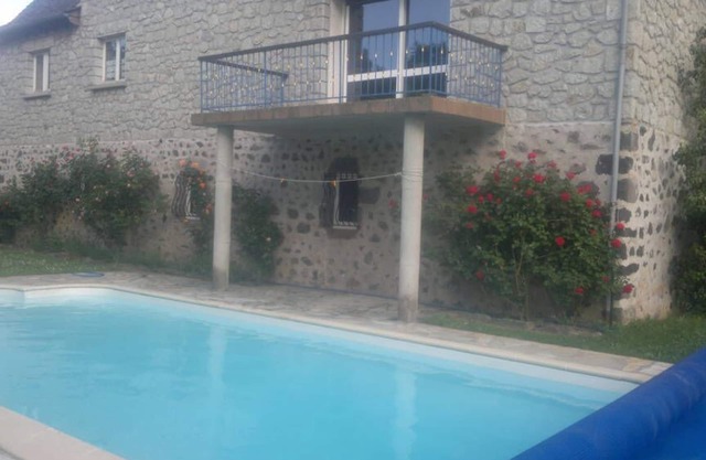 house with fully equipped pool in Cantal
