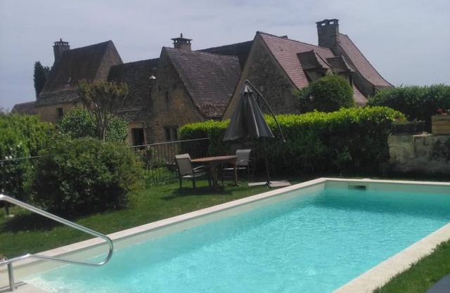House with garden, WiFi, pets accepted, parking in Beynac