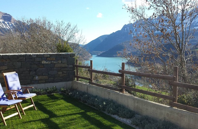 House with garden in the Aragonese Pyrenees