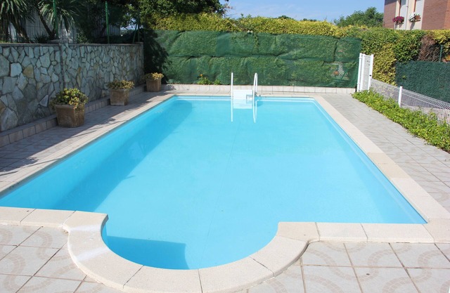 House with pool and games room in Santillana del Mar