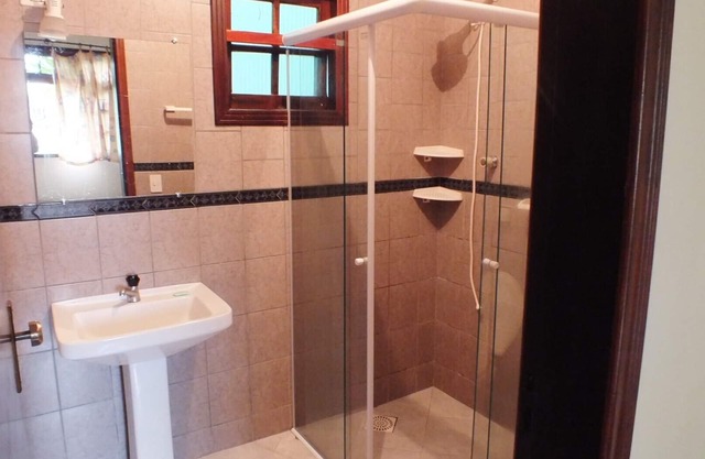 House with pool, 1000 m from Beto Carrero World park!