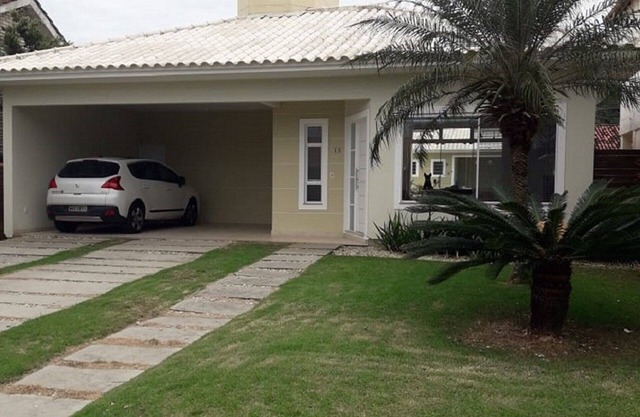 House with pool in gated community - 500m from the beach
