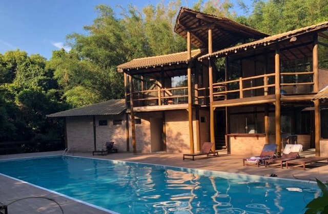 House with pool, in a condominium with complete leisure and direct access to the beach