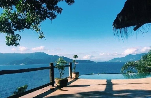 HOUSE WITH SPECTACULAR VIEW