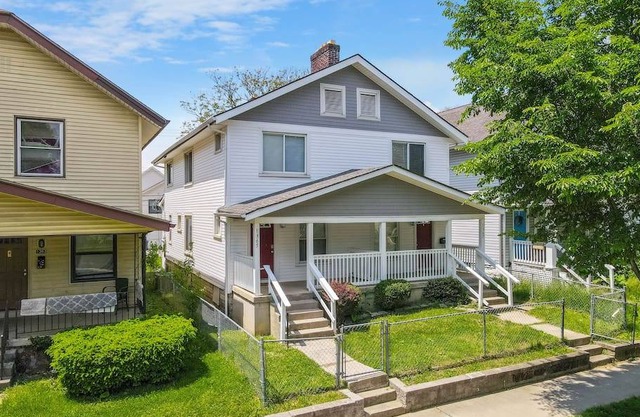 Housepitality - Central City Townhouse - Walking!!