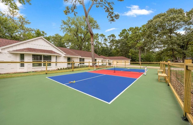 Houston Social Court & Event, Pickleball, Billiard