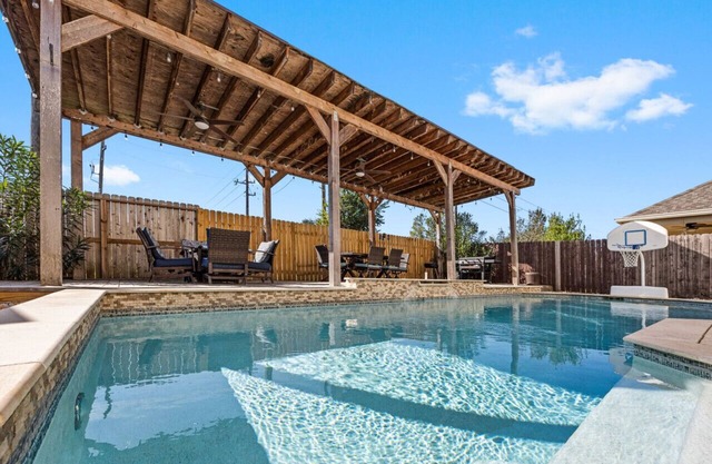 Houston Staycation Heated Pool Theater Room Family