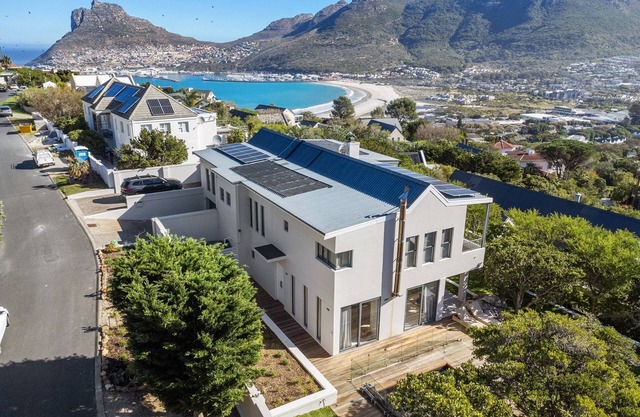 Hout Bay Villa - Three Bedroom House, Sleeps 8