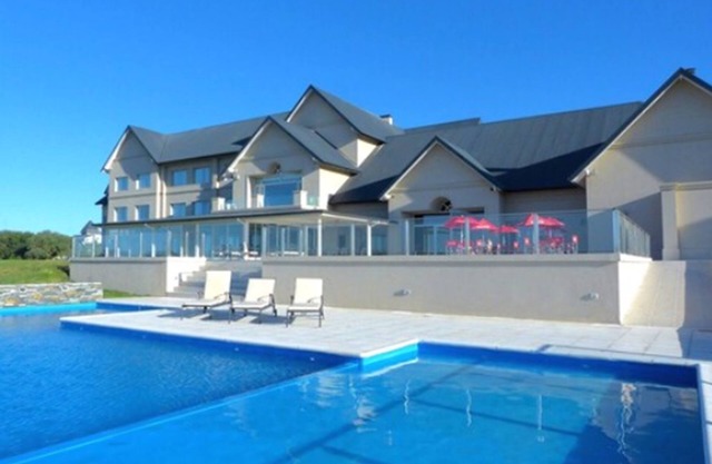 Howard Johnson by Wyndham Piedras Moras