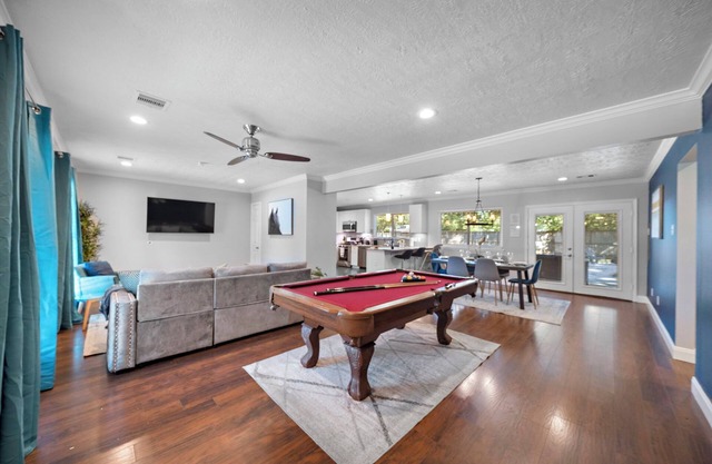 Htown Home Nr Med Center, NRG | Games | Yard BBQ