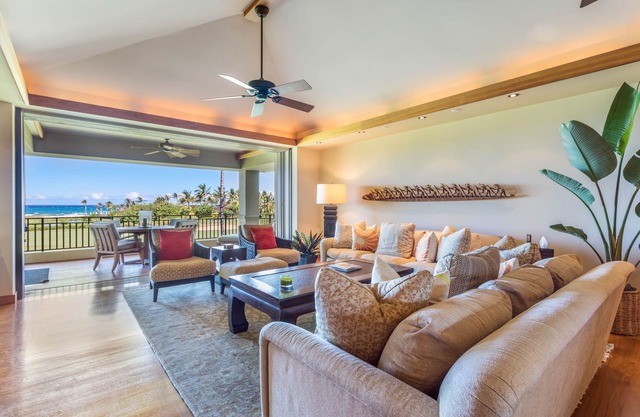 Hualalai Golf Villa 4202 - Oceanfront + Prime Location + Room Service
